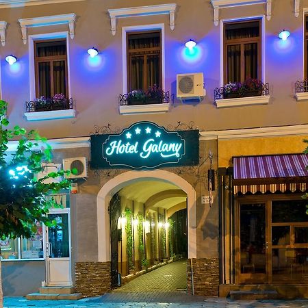 Hotel Galany Rădăuţi Exteriör bild