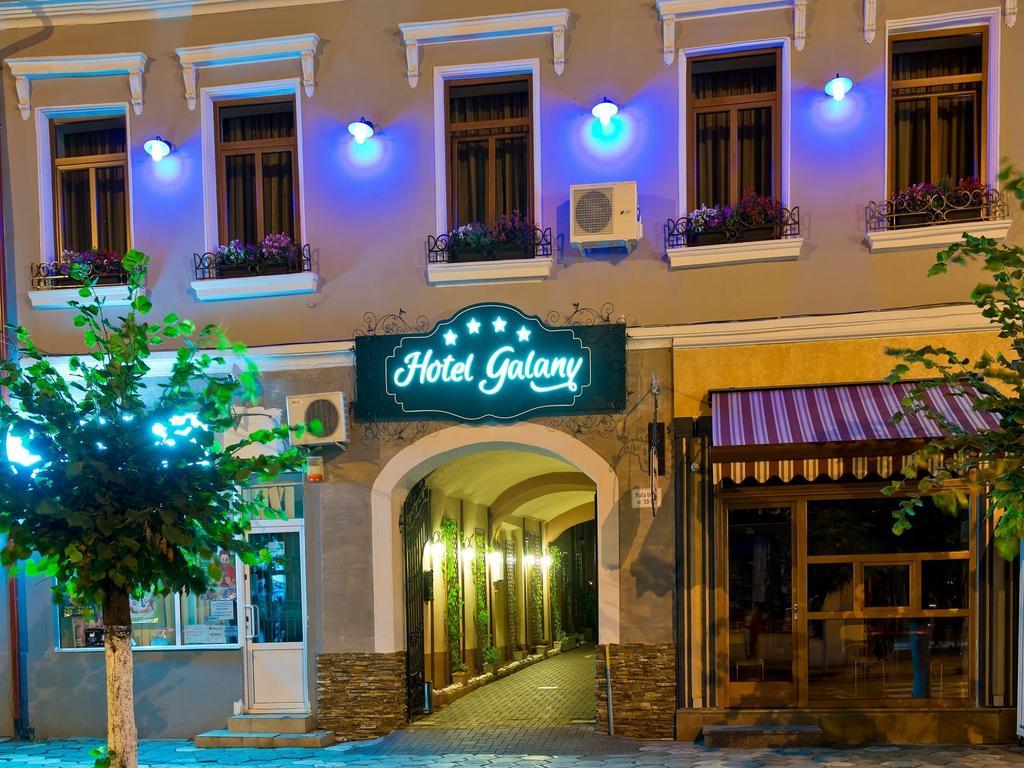 Hotel Galany Rădăuţi Exteriör bild